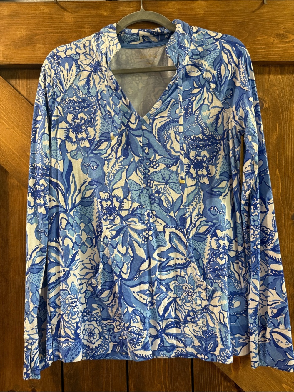 Lilly Pulitzer Blue & White Floral V-Neck Long Sleeve Top